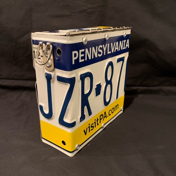 Handmade License Plate Crossbody Bag - Picture 5 of 8